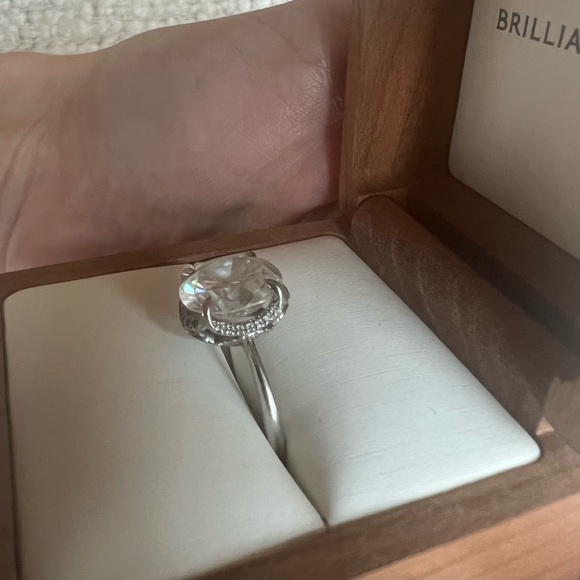 Scalloped Pave’ Lab created Diamond setting/ 11x9 Super Premium Oval Moissanite - Picture 7 of 13